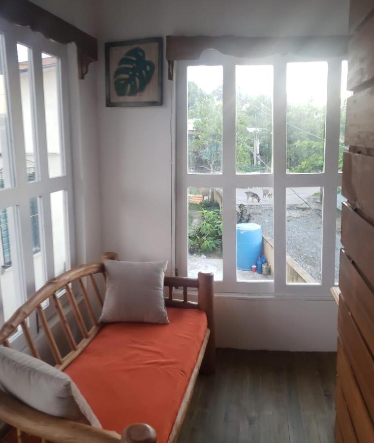 Hostal Blood Moon Rio Dulce Exterior photo
