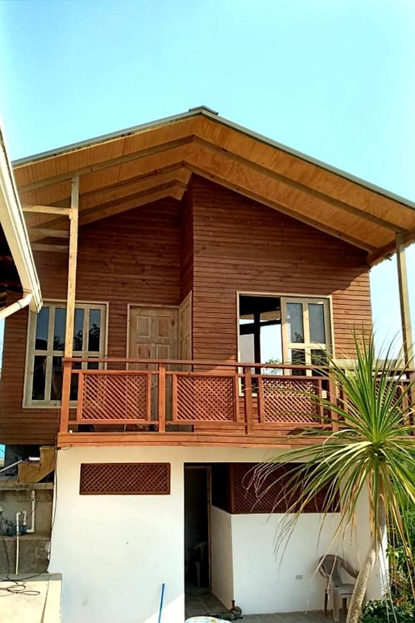 Hostal Blood Moon Rio Dulce Exterior photo
