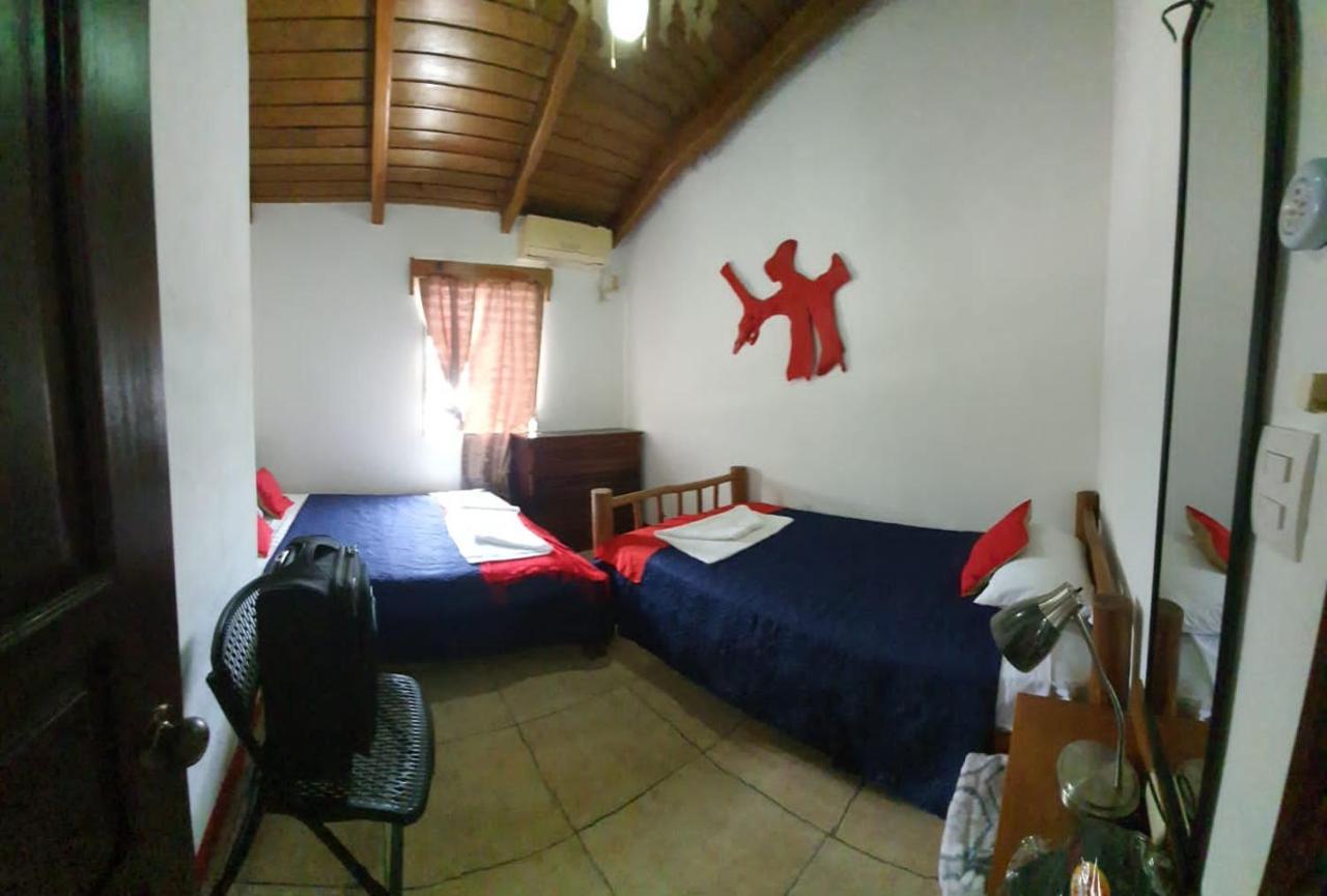 Hostal Blood Moon Rio Dulce Exterior photo