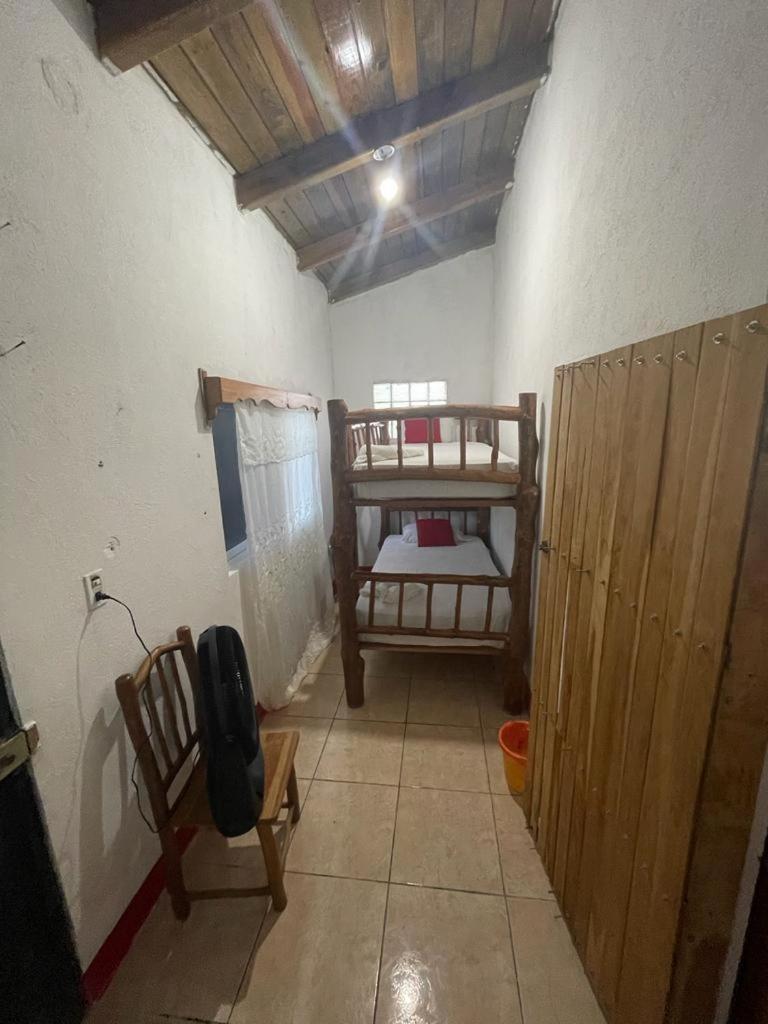 Hostal Blood Moon Rio Dulce Exterior photo